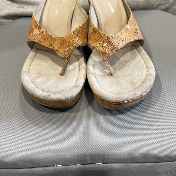 DONALD PLINER CORK SANDALS - Picture 4 of 6